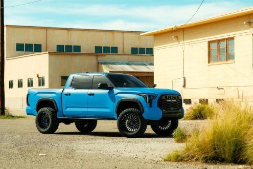 Toyota Tundra on XVR1 Uno - BG Finish