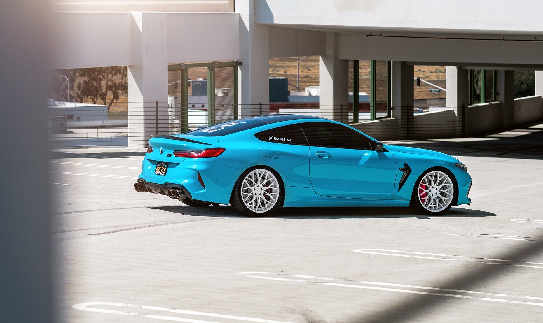 BMW M8 on Renzo RZ-107