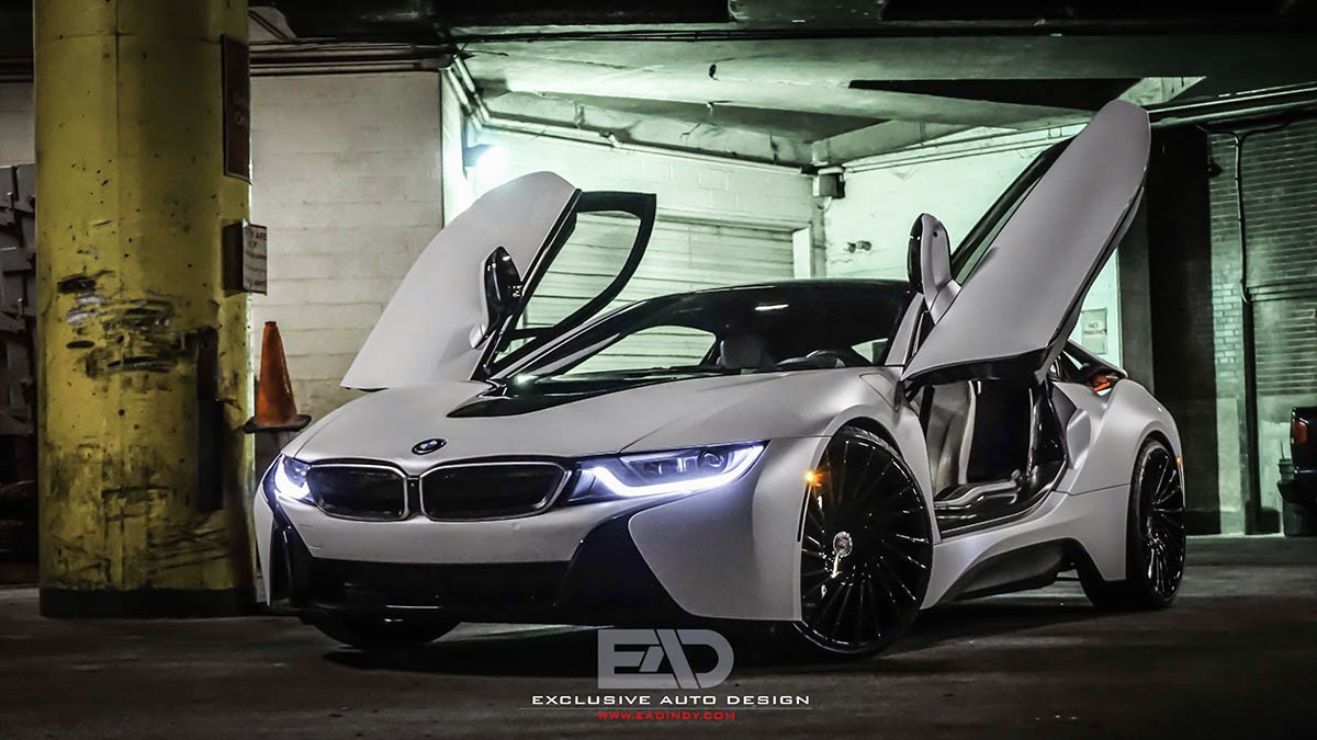 BMW i8 on 22 Wraith