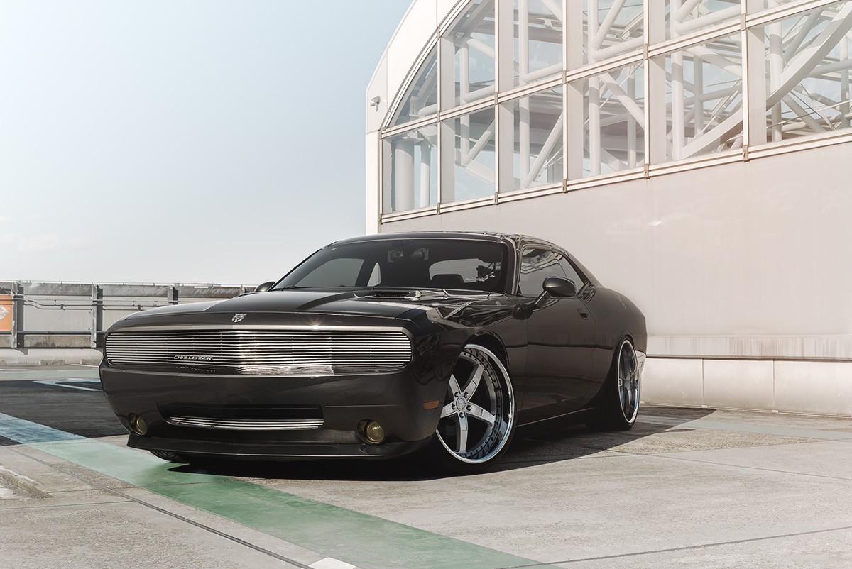 Dodge Challenger on LF-Indy