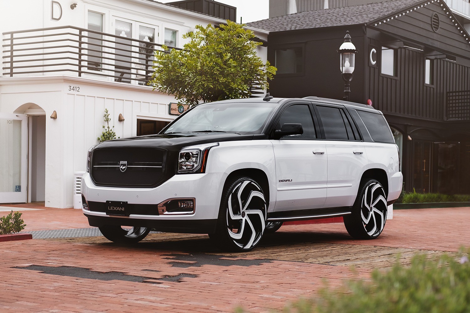 GMC Yukon Denali on 28 Swift-6