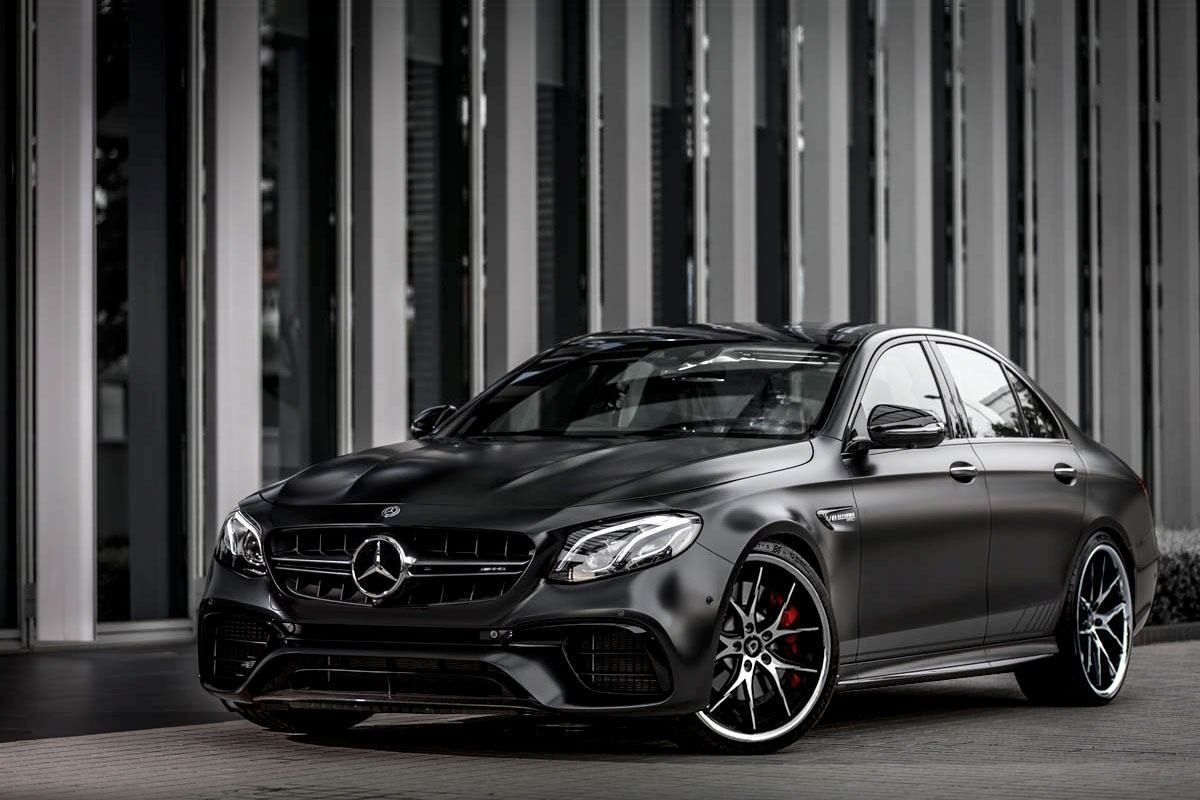 Mercedes on R-Twelve MB Finish